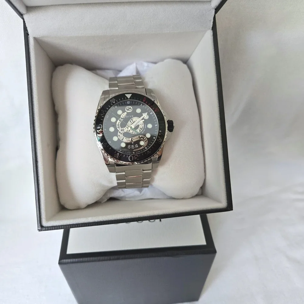 Gucci Dive 45mm Black Snake Dial Stainless Steel Watch YA136218 Retail $1800 NIB